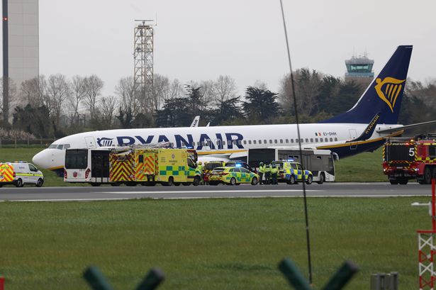 0_PAY-airport_emergency_10