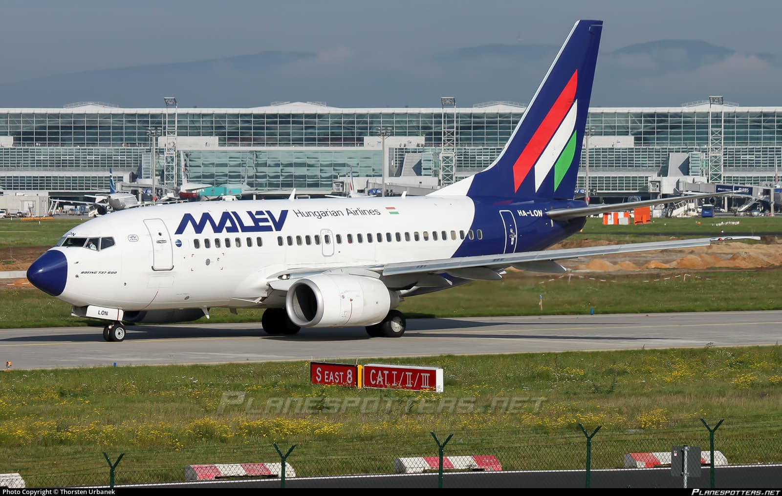 ha-lon-malev-hungarian-airlines-boeing-737-6q8_PlanespottersNet_1710579_0d240c7456_o