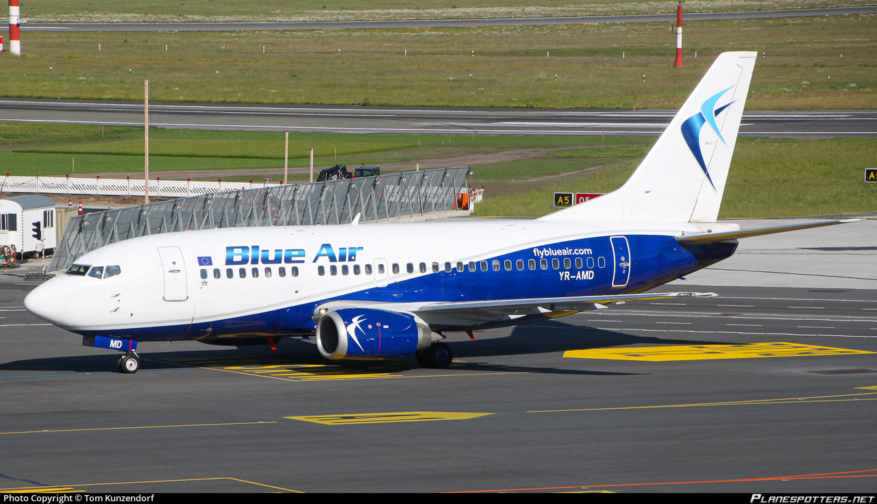 yr-amd-blue-air-boeing-737-530_PlanespottersNet_1394027_7e999e00f5_o