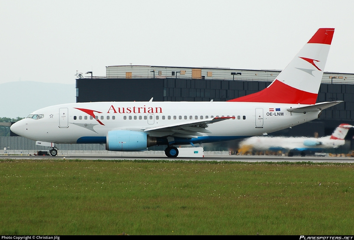 oe-lnm-austrian-airlines-boeing-737-6z9_PlanespottersNet_069165_e61475db74_o