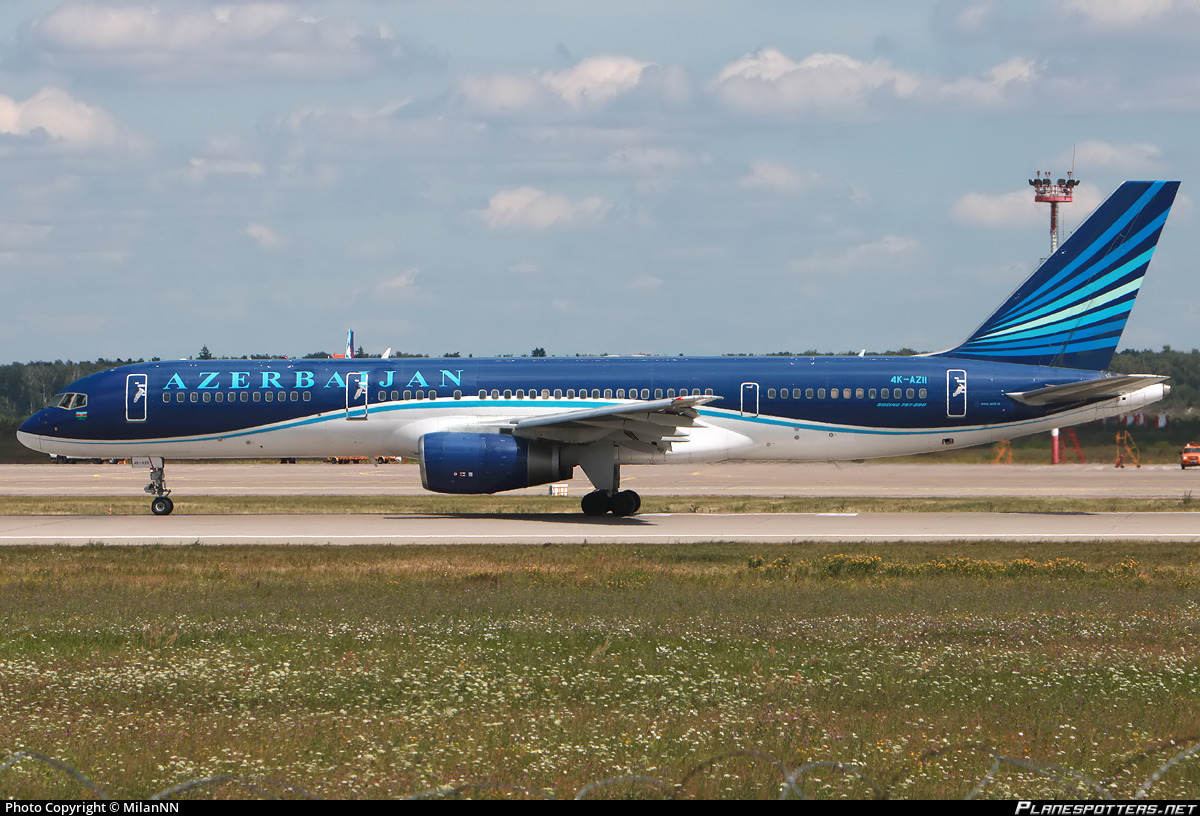 AHY / B752 - Azerbaijan Airlines - Livery - World of Airports forum