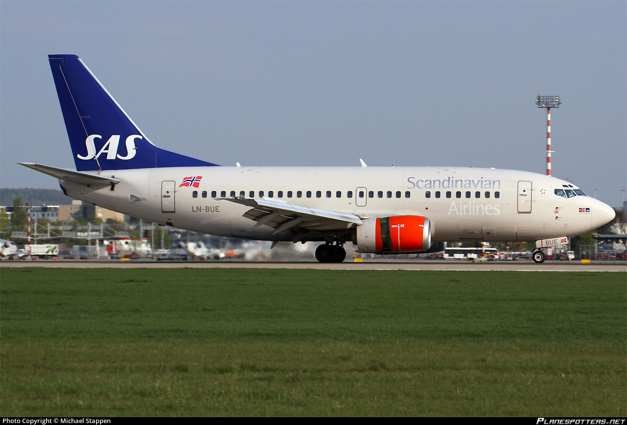 ln-bue-sas-scandinavian-airlines-boeing-737-505_PlanespottersNet_386017_4d2b4f2eb6_o